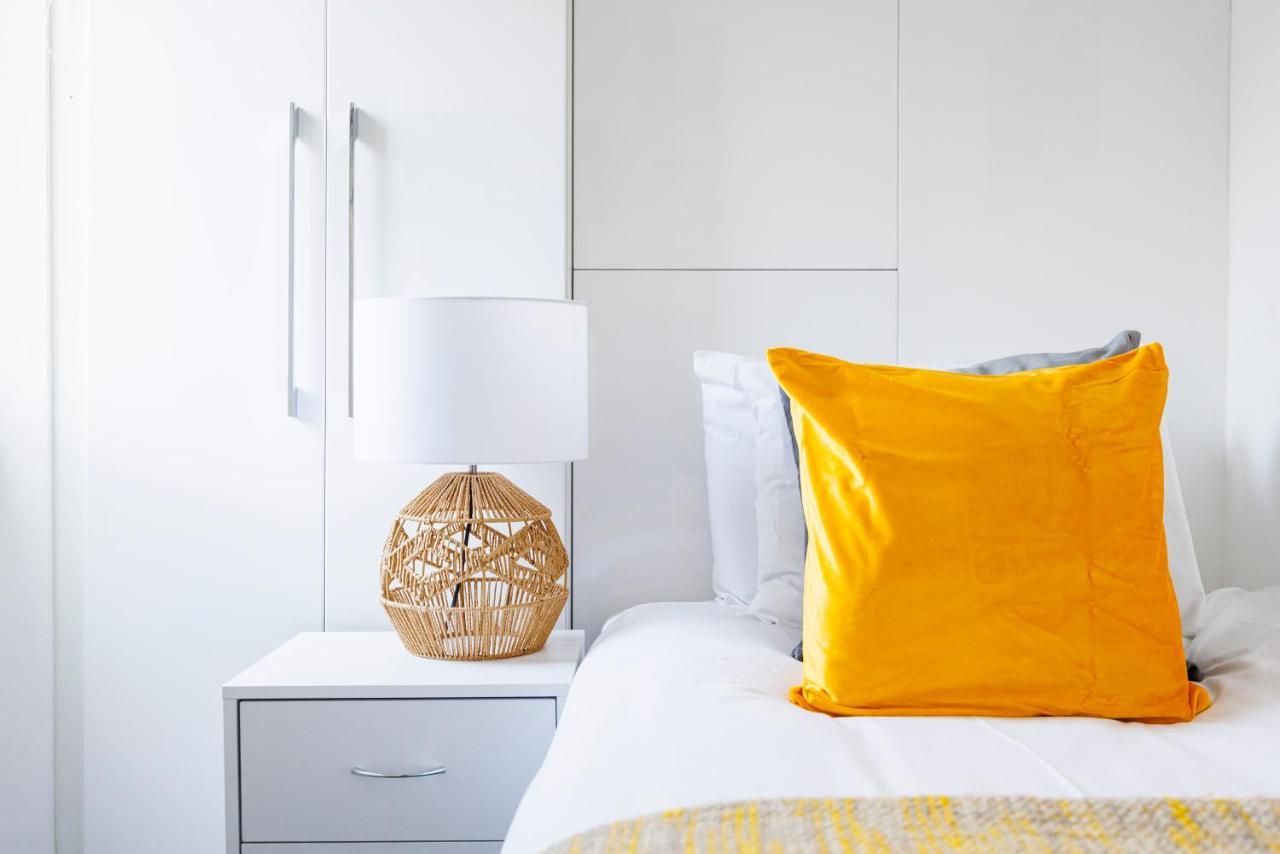 2 Bed Apartment ロンドン エクステリア 写真