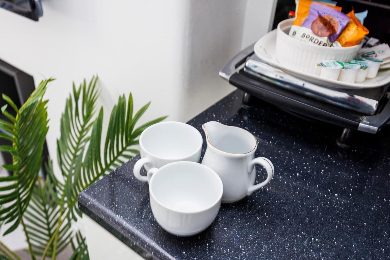 2 Bed Apartment ロンドン エクステリア 写真